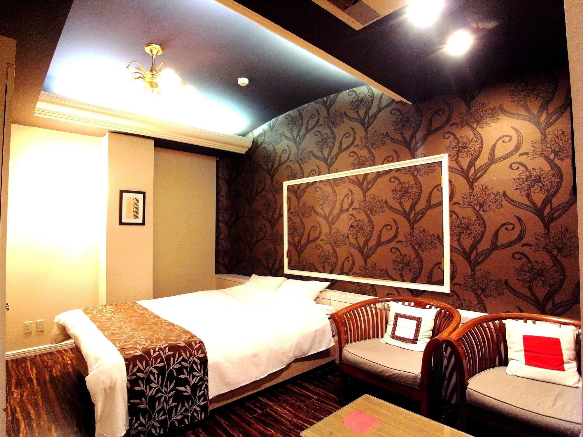 ホテル カルネヴァール 男塾ホテルグループ (Adults Only) Хімедзі Екстер'єр фото